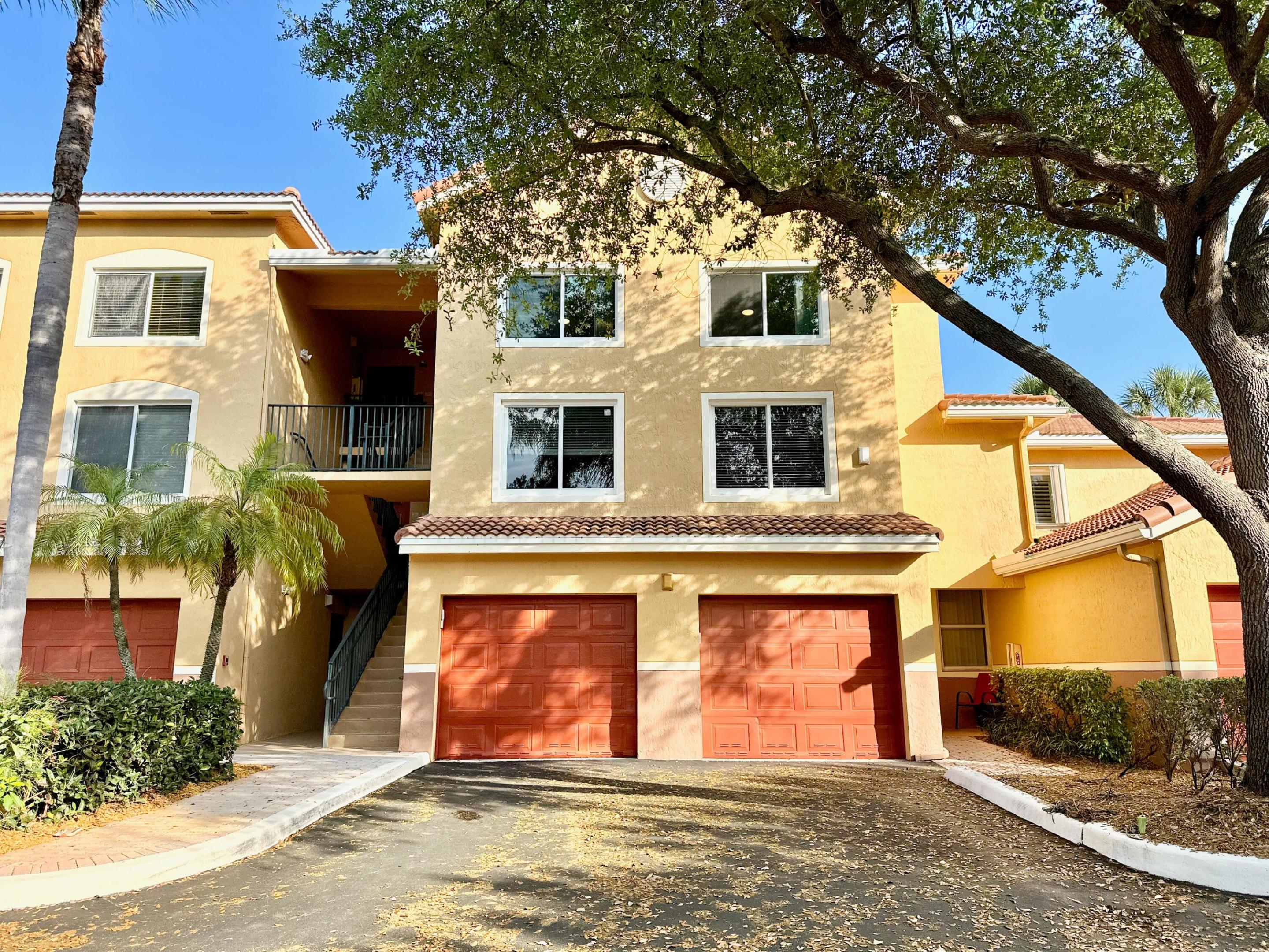 HYPOLUXOS MARINERS CAY CONDO - Residential