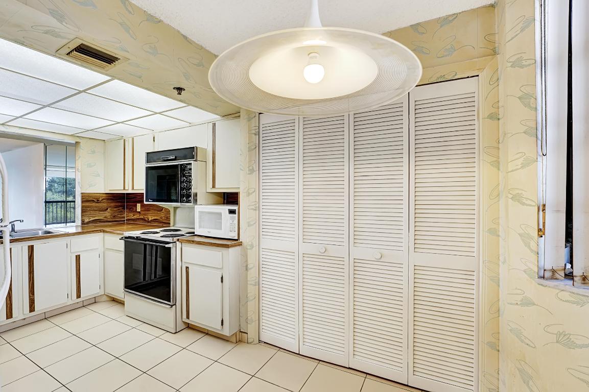 GLENS CONDO - Residential