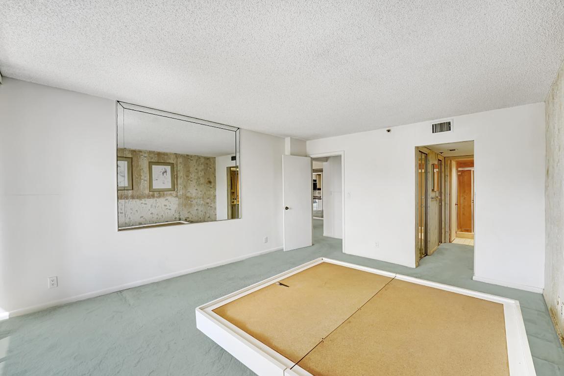 GLENS CONDO - Residential