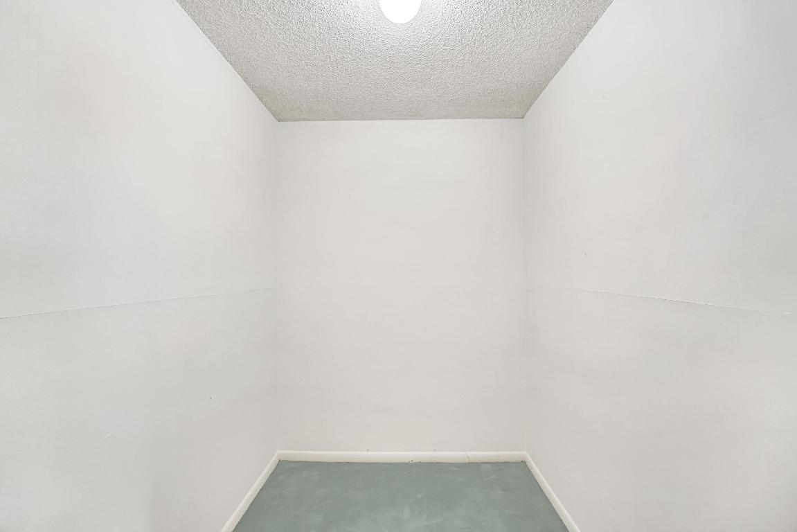 GLENS CONDO - Residential