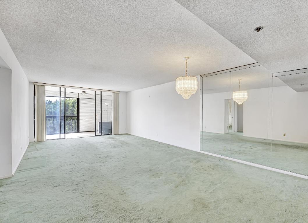 GLENS CONDO - Residential