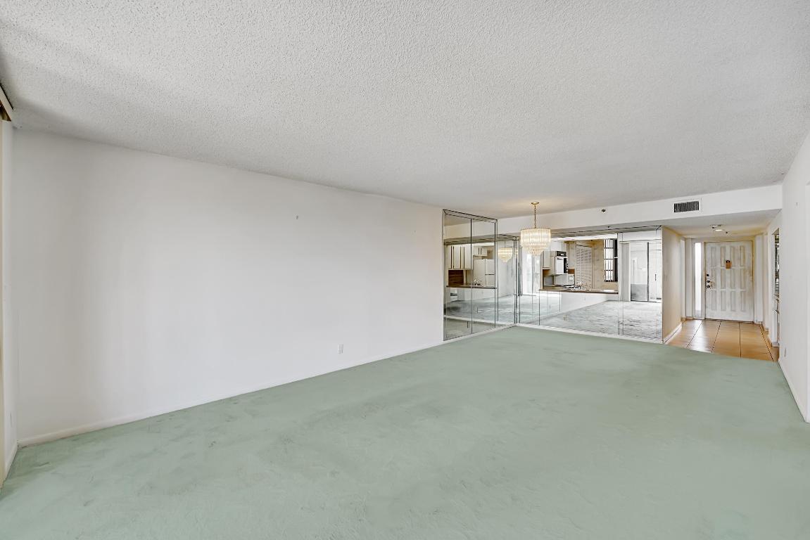 GLENS CONDO - Residential