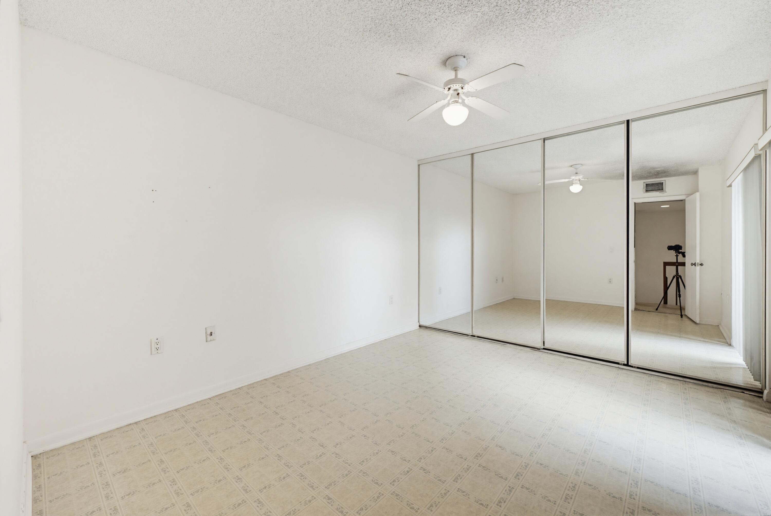 SHERWOOD LAKES - Residential