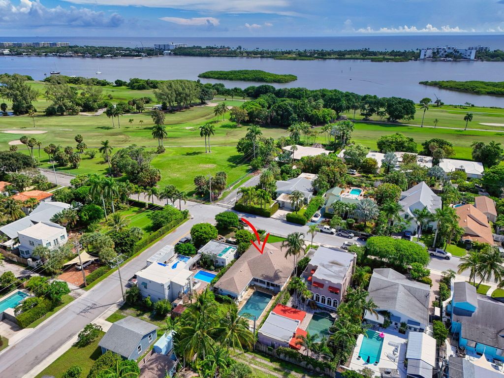 Photo of 1123 N Lakeside Drive, Lake Worth Beach, FL 33460 (MLS # R11128352)