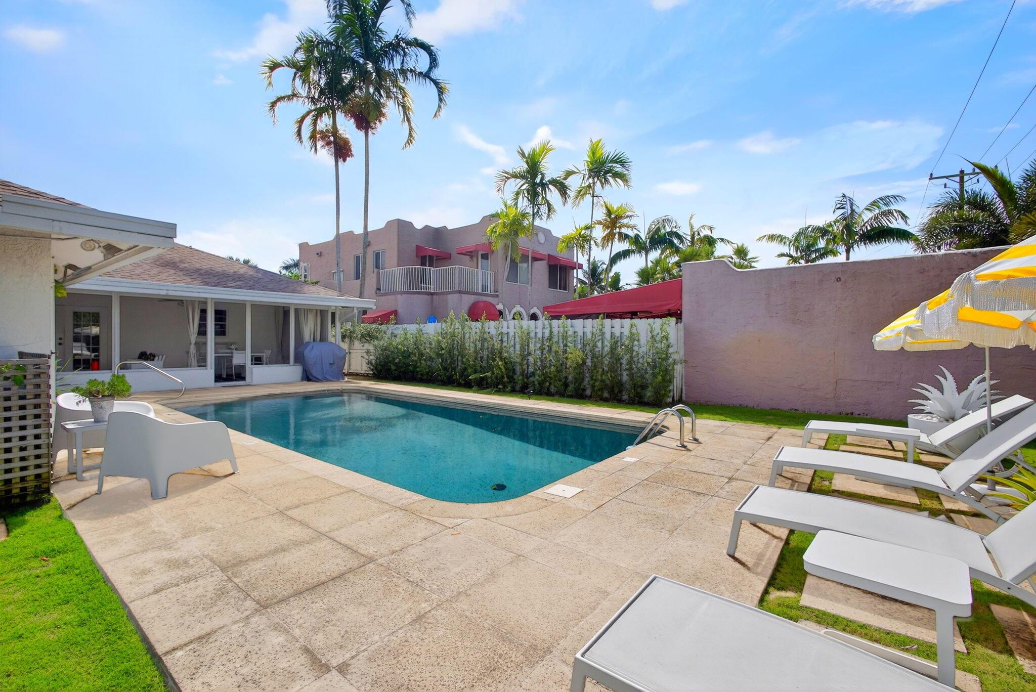 LAKE WORTH TOWN OF - Residential