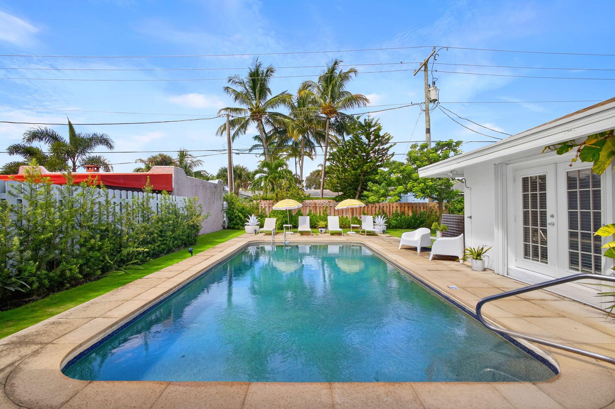 LAKE WORTH TOWN OF - Residential