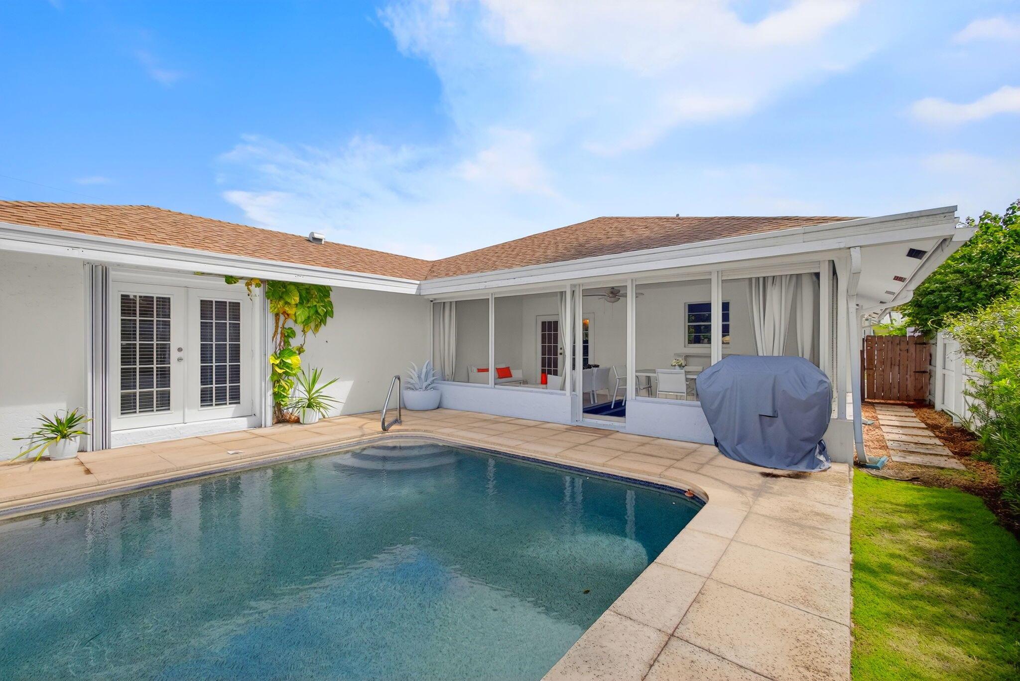 LAKE WORTH TOWN OF - Residential