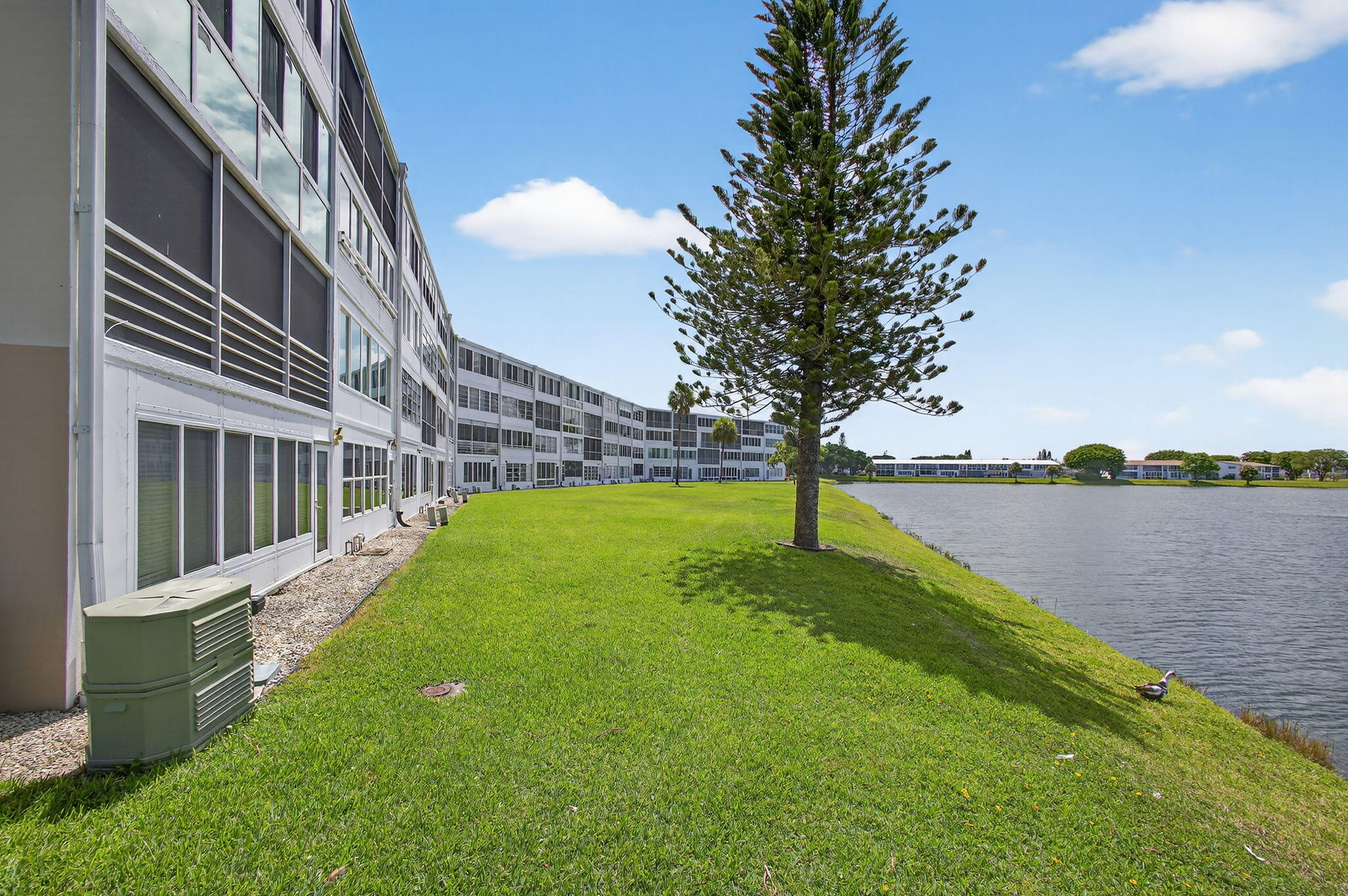 CENTURY VILLAGE DOVER CON - Residential