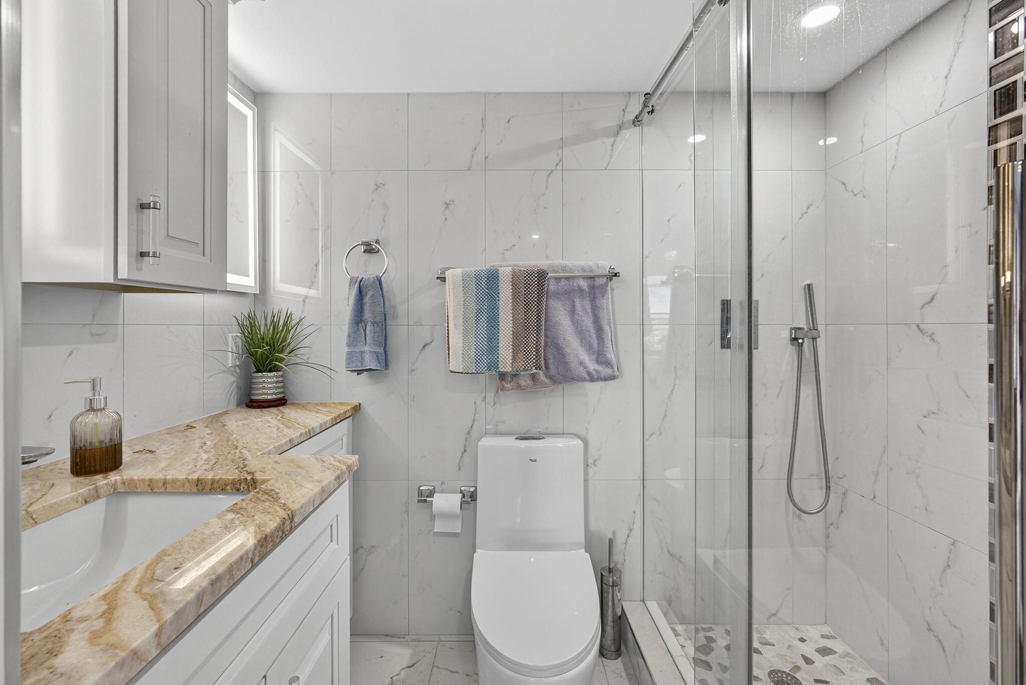 CENTURY VILLAGE DOVER CON - Residential