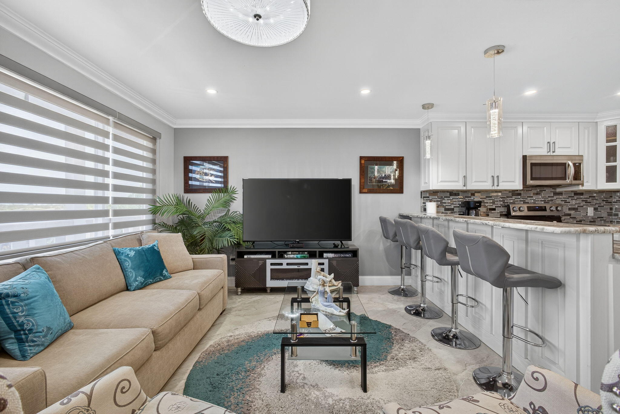 CENTURY VILLAGE DOVER CON - Residential