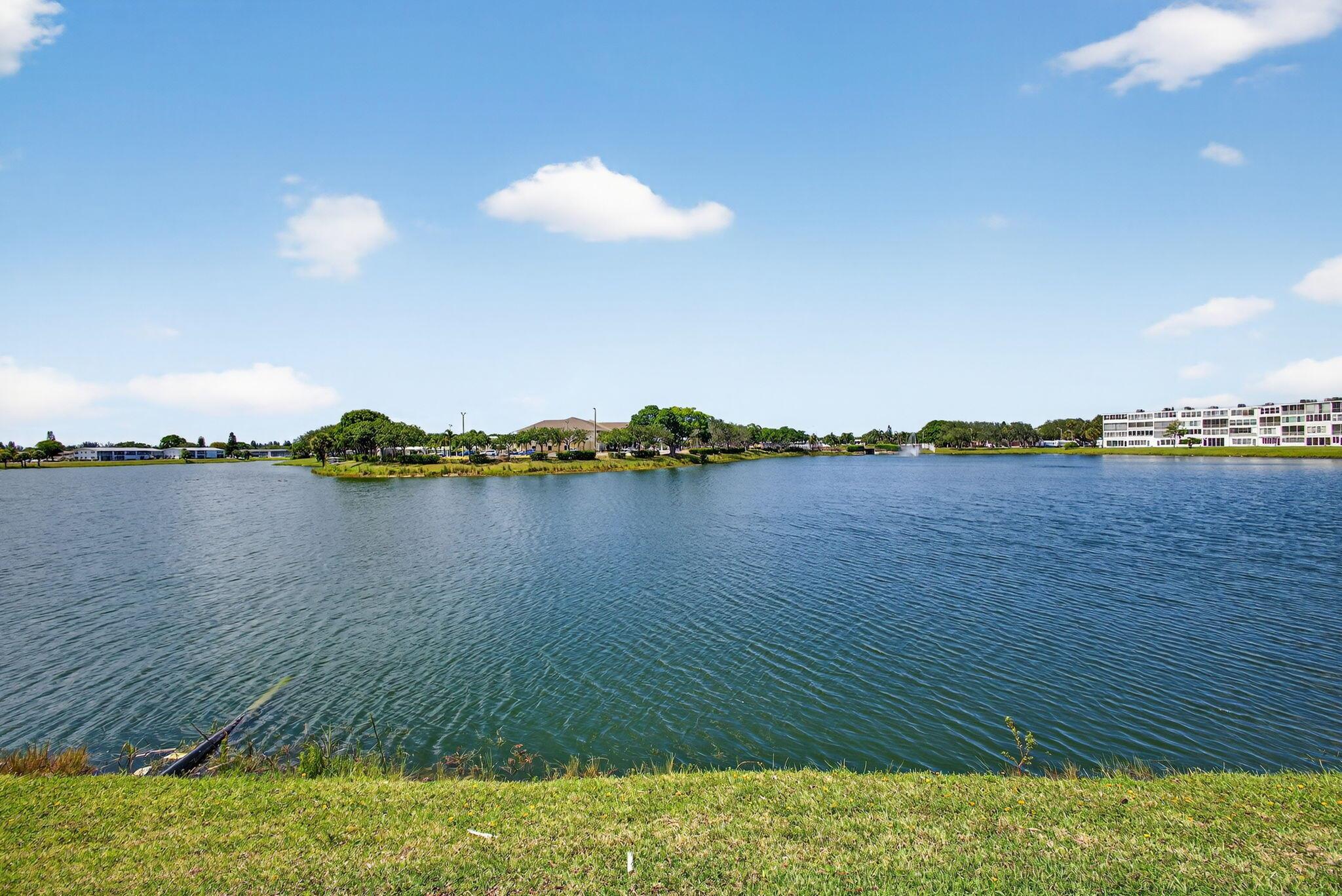 CENTURY VILLAGE DOVER CON - Residential