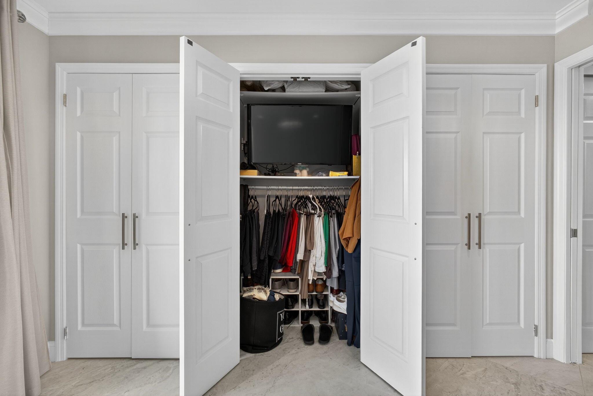 CENTURY VILLAGE DOVER CON - Residential