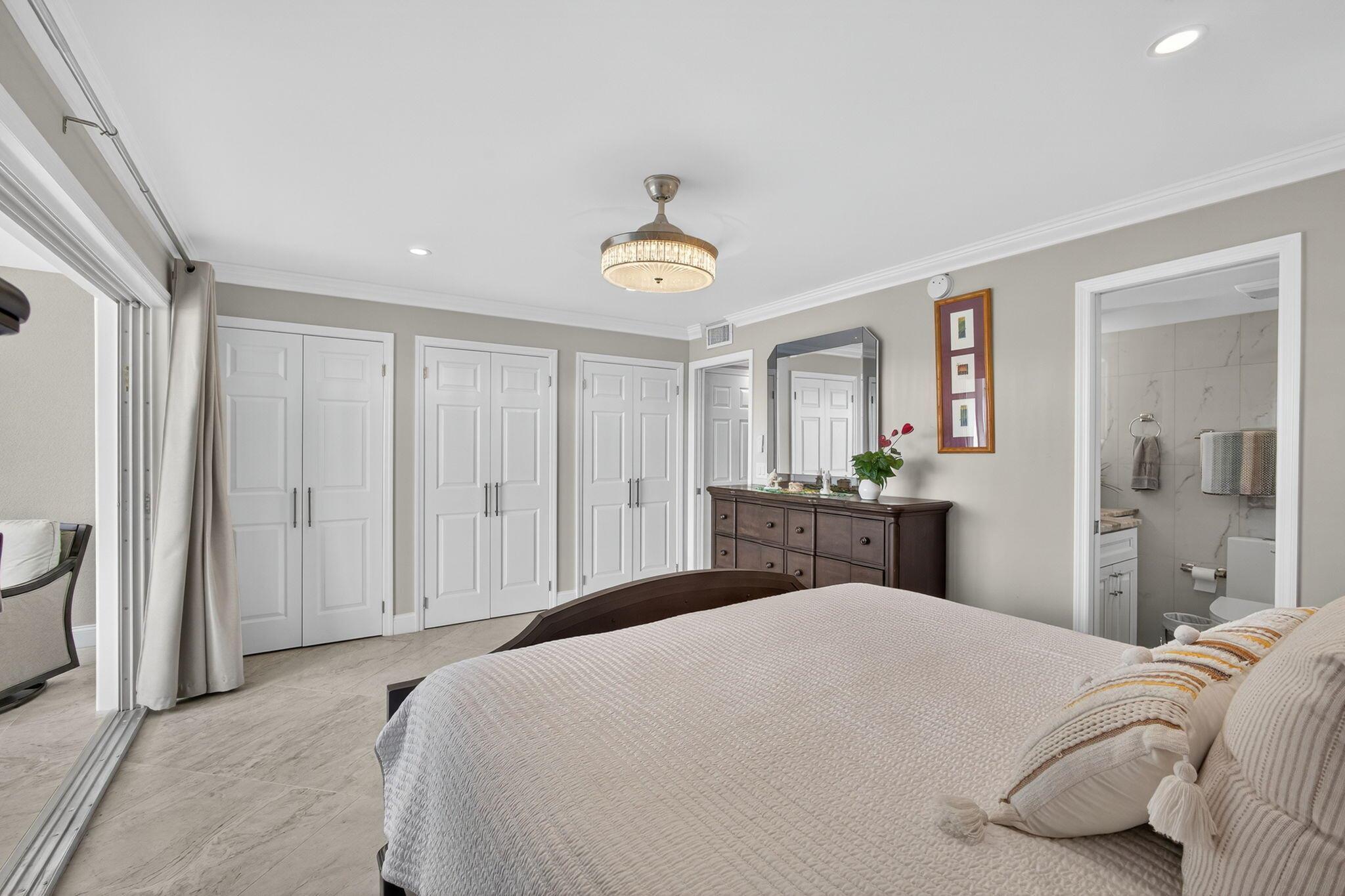 CENTURY VILLAGE DOVER CON - Residential