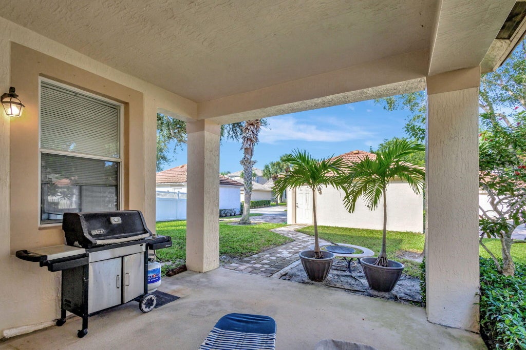 Photo of 8209 Calterra Drive, Palm Beach Gardens, FL 33418 (MLS # R11022972)