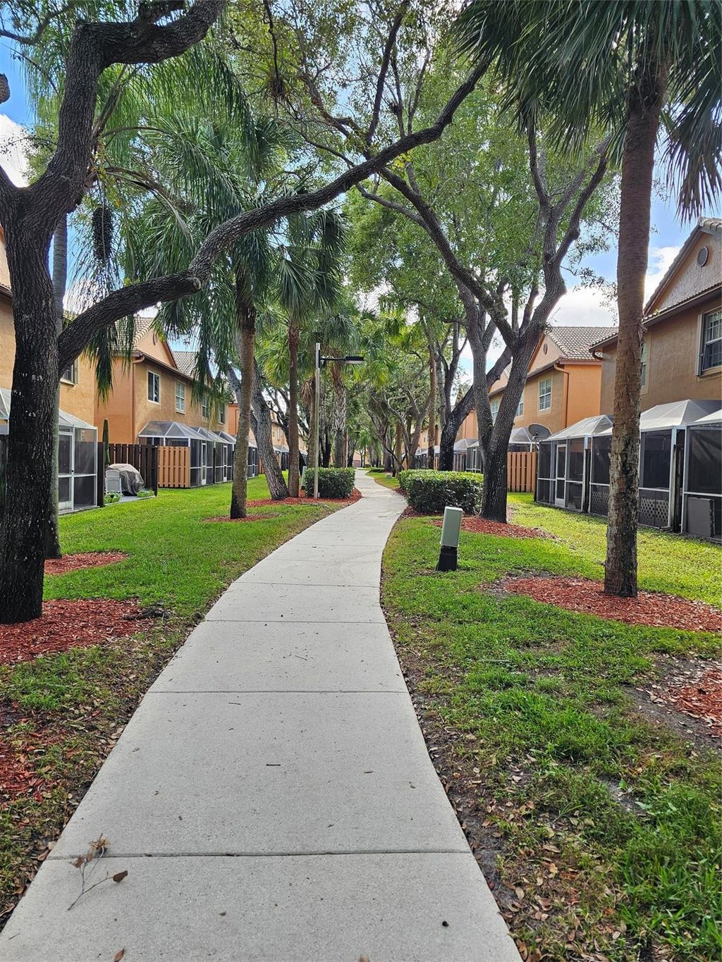 Photo of 1498 Barcelona Way #3-21, Fort Lauderdale, FL 33327 (MLS # F10541636)