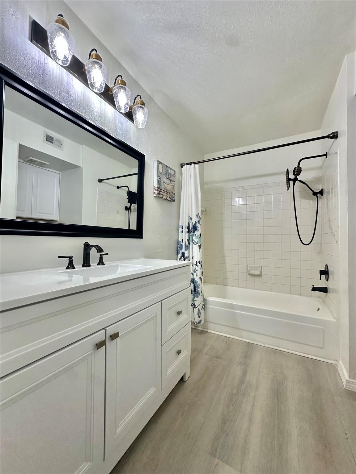 SAILBOAT POINTE CONDO - Residential Lease