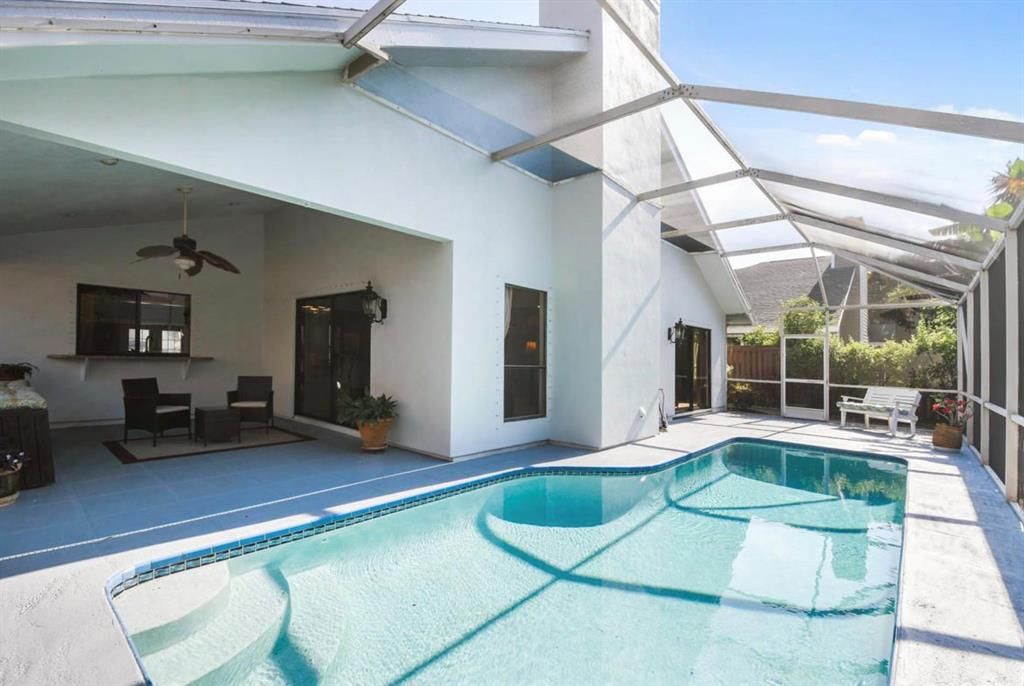 Photo of 6039 Dimond Street, Jupiter, FL 33458 (MLS # R10735493)