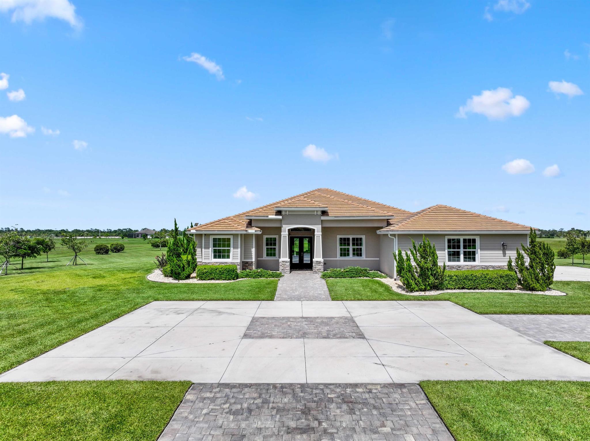5901 SW Saddlebrook Lane