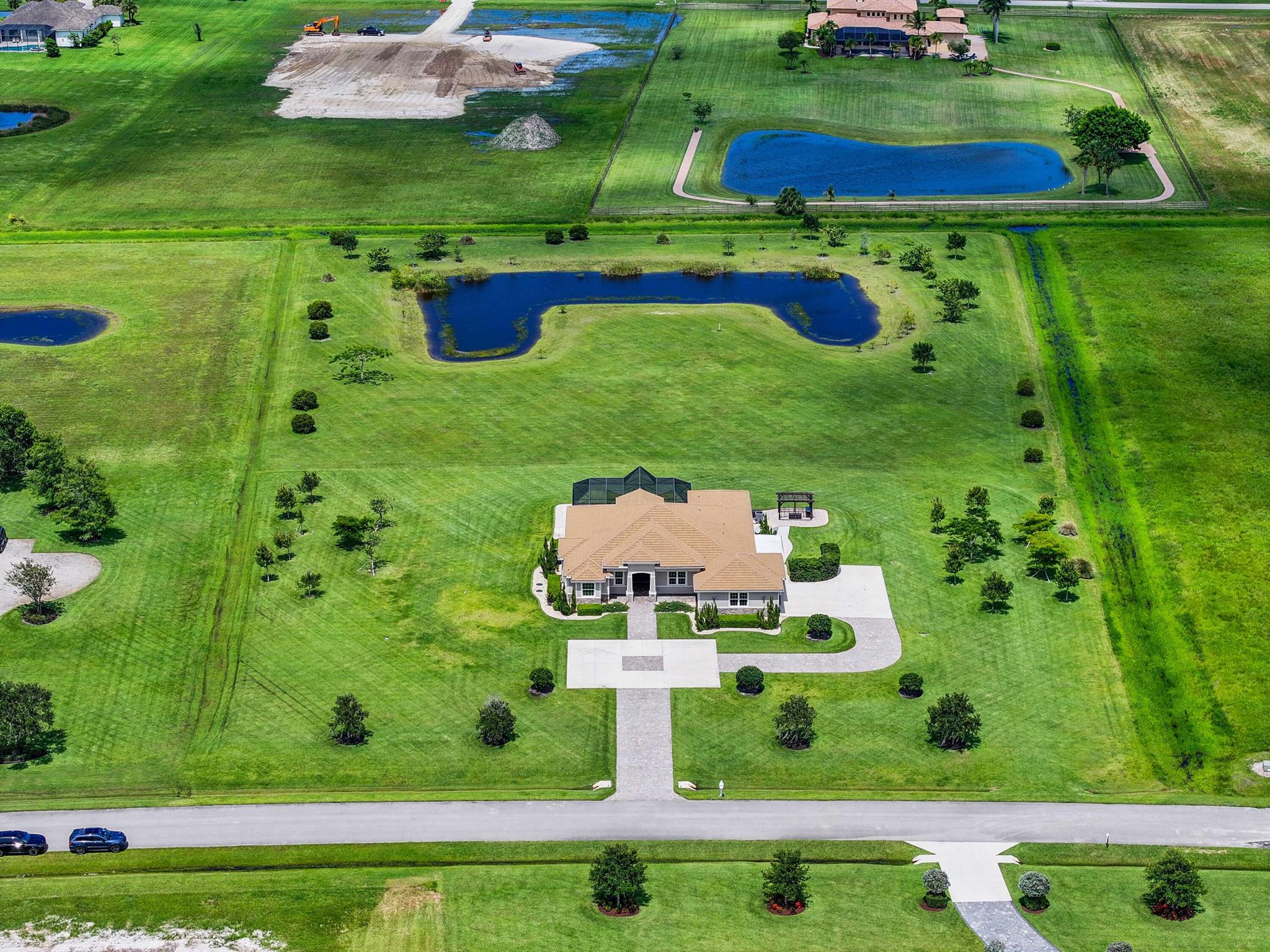 5901 SW Saddlebrook Lane