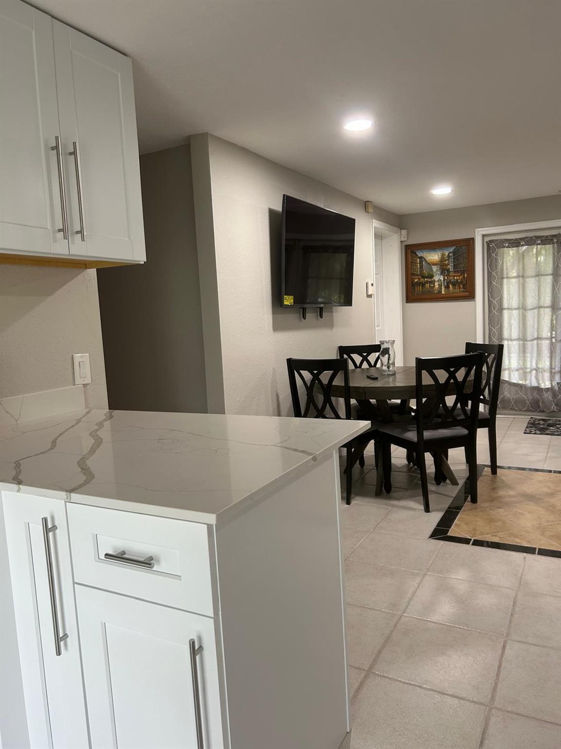 RUSTIC RANCHES - Residential Lease