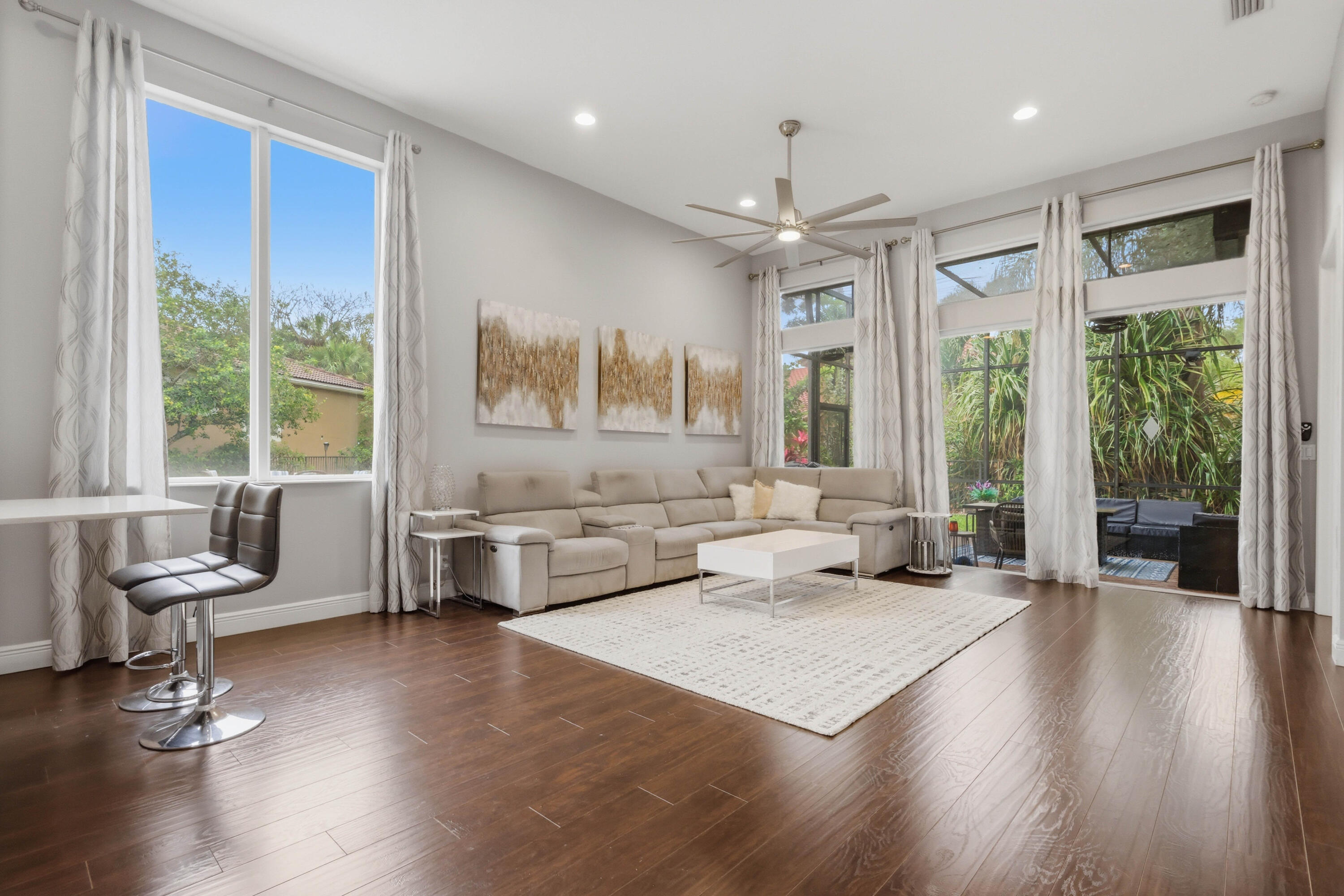 HERON BAY FOUR - Residential