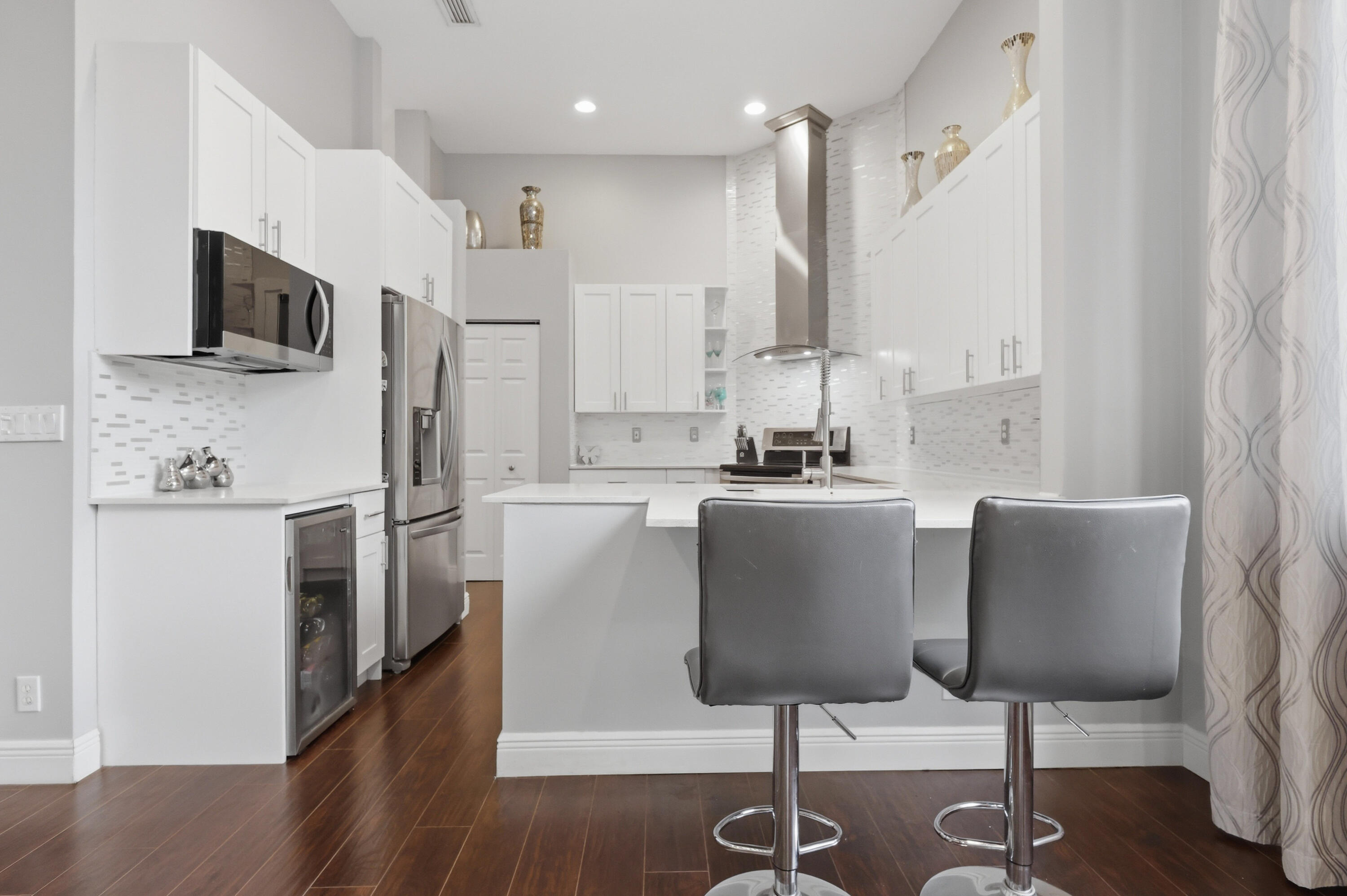 HERON BAY FOUR - Residential