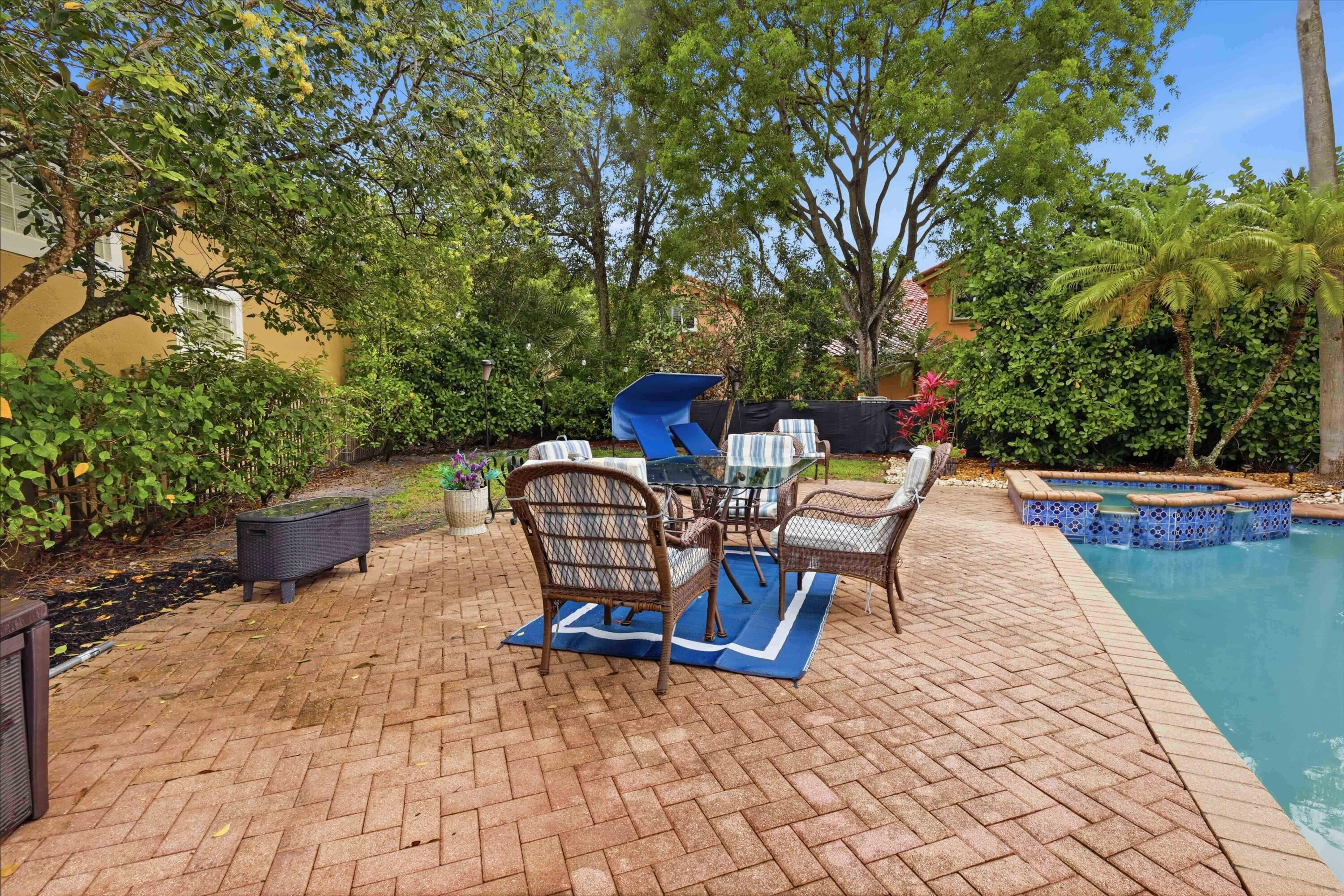 HERON BAY FOUR - Residential