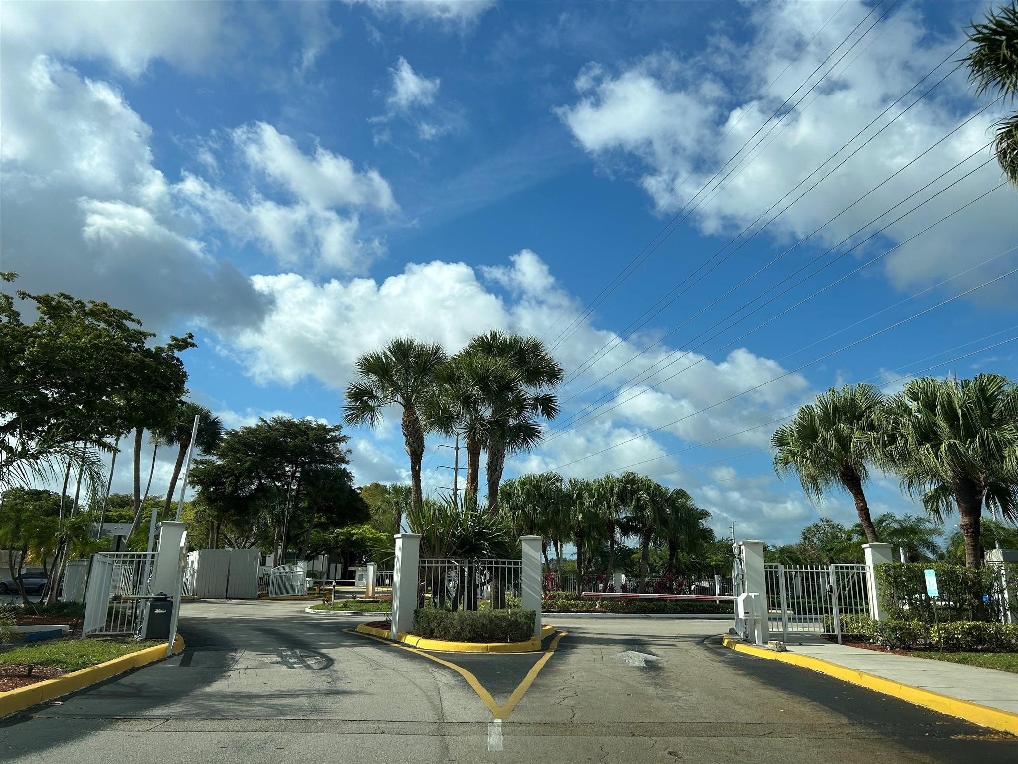 Sun Vista Gardens Condo - Residential