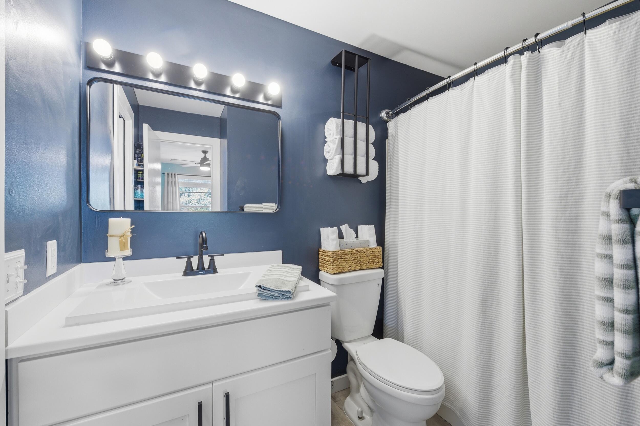 PINECROFT CONDO - Residential