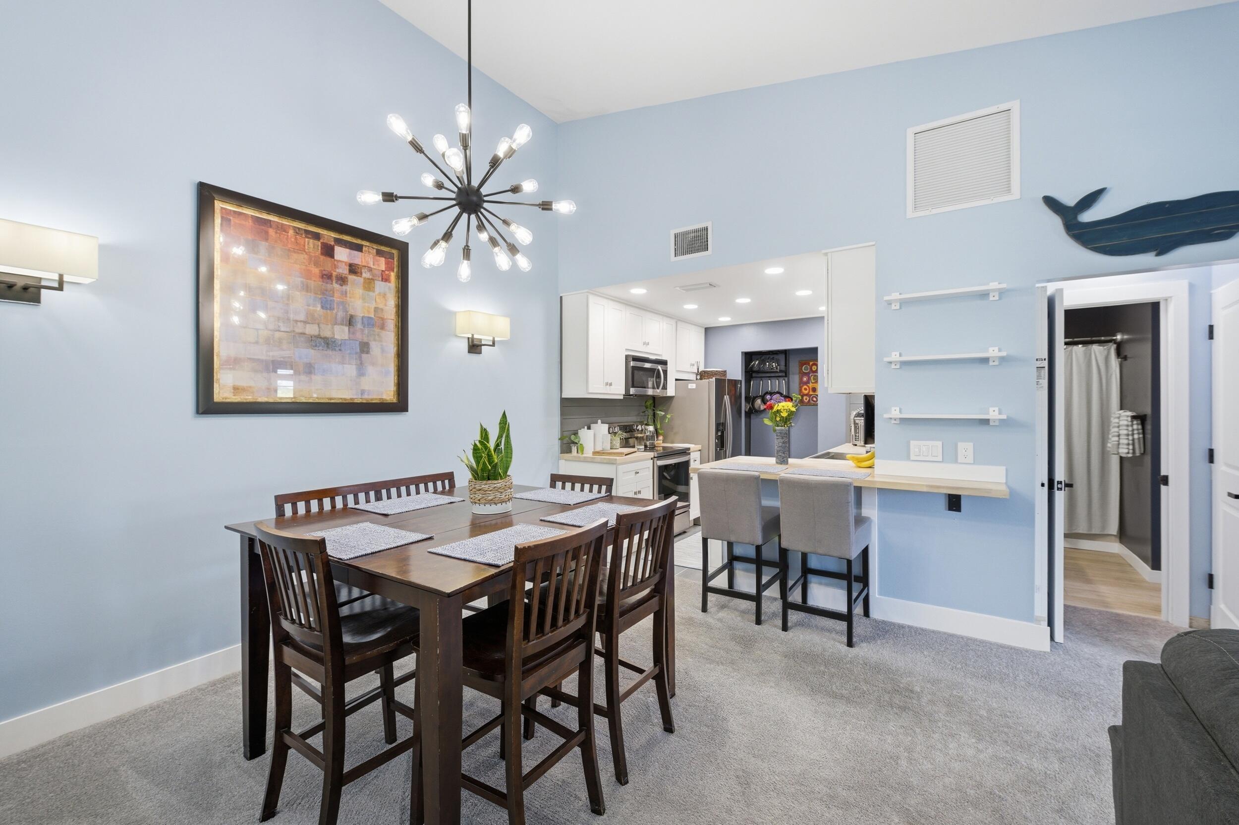 PINECROFT CONDO - Residential