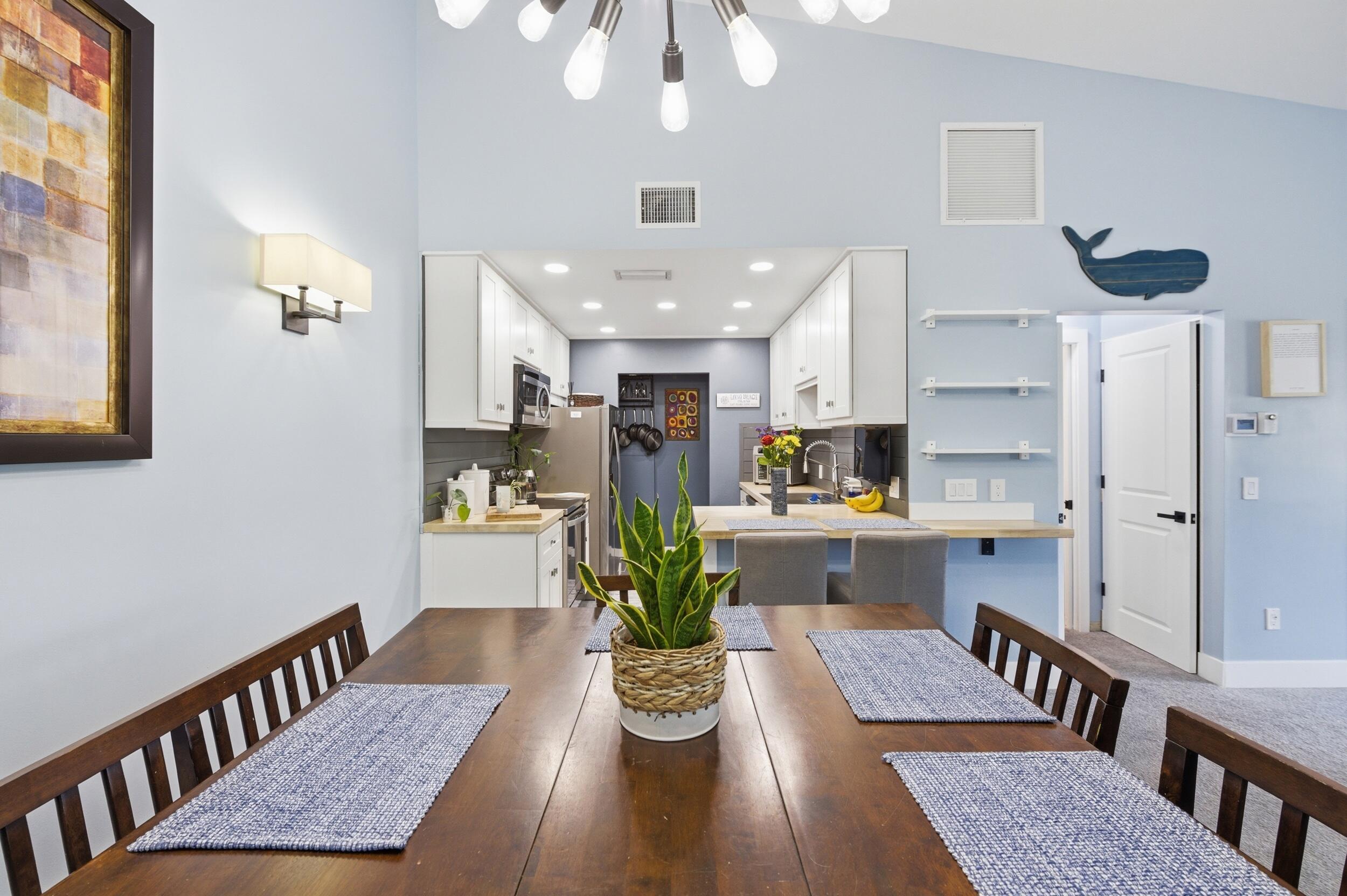 PINECROFT CONDO - Residential