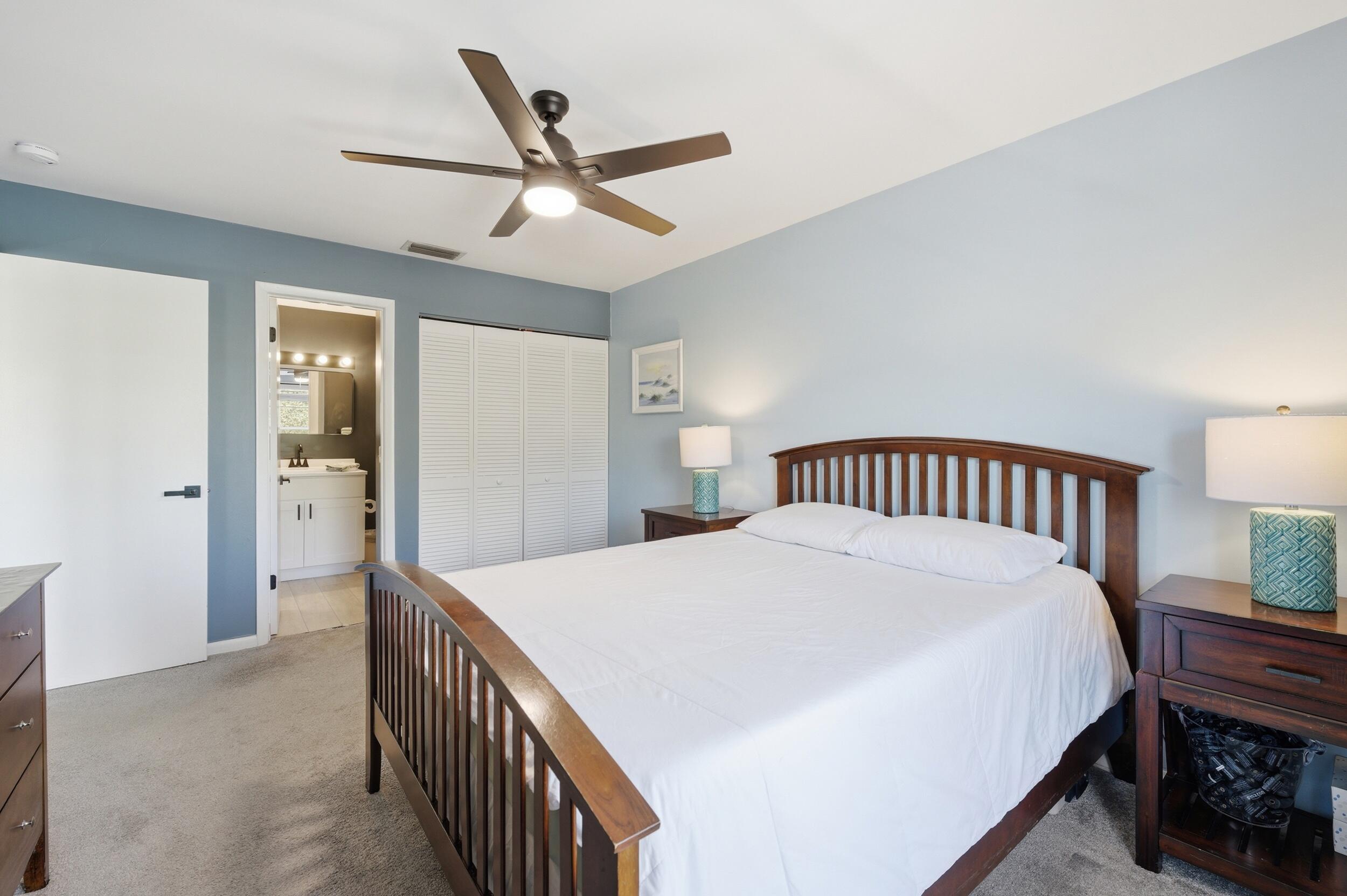 PINECROFT CONDO - Residential