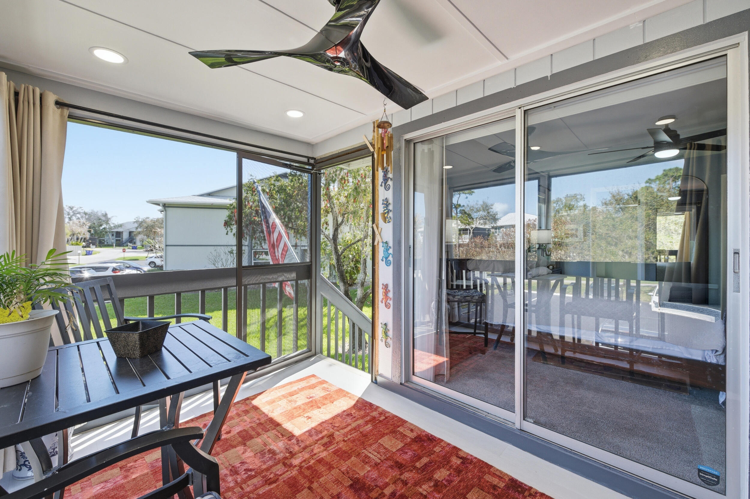 PINECROFT CONDO - Residential