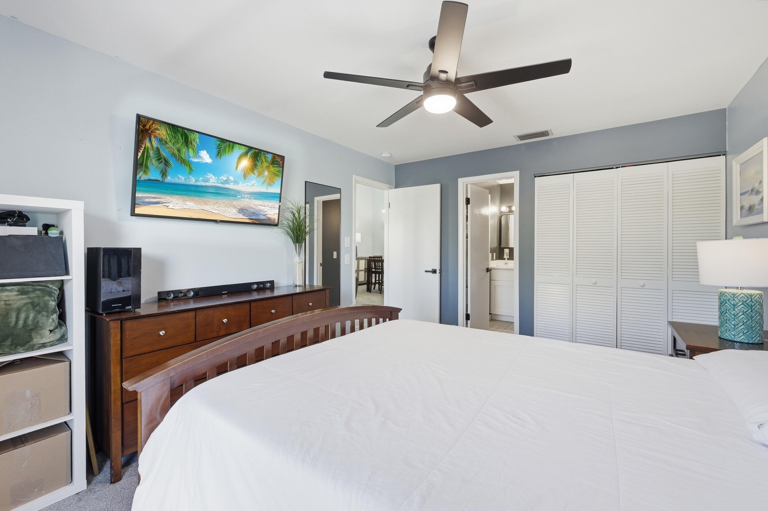 PINECROFT CONDO - Residential