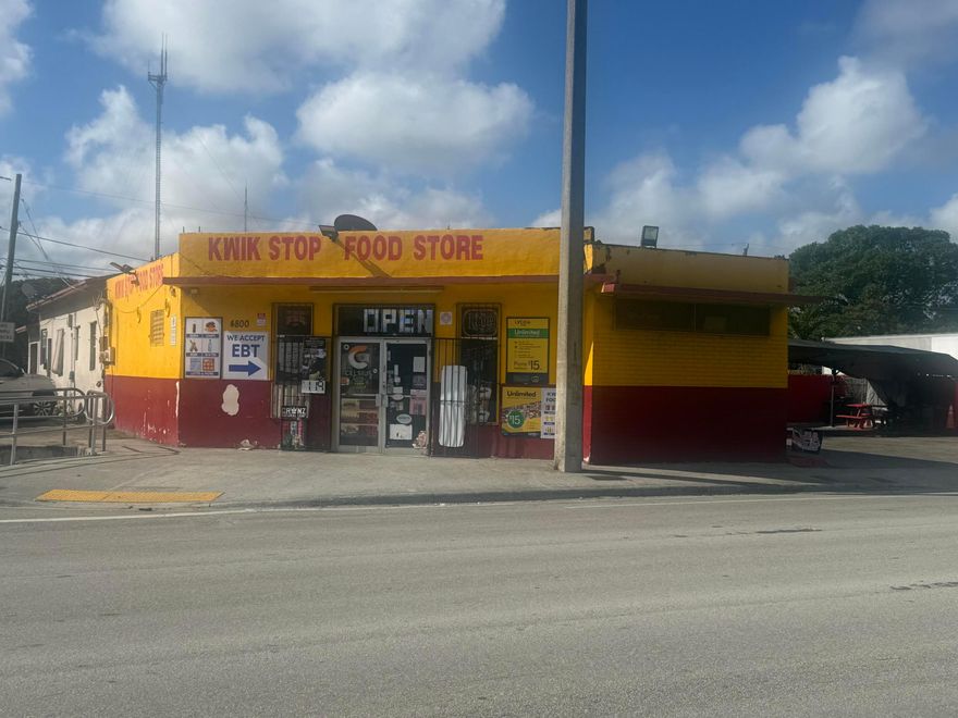 Own this well-established convenience store!! This is a unprecedented opportunity to acquire this thriving store with wash. This attached 3/1 home, a duplex on the same lot, and car wash. This price also includeds 2 adjacent lots. This high -traffic