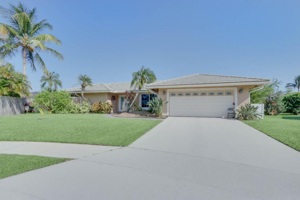 Photo of 1855 Lotus Ln, Wellington, FL 33414 (MLS # R11093740)