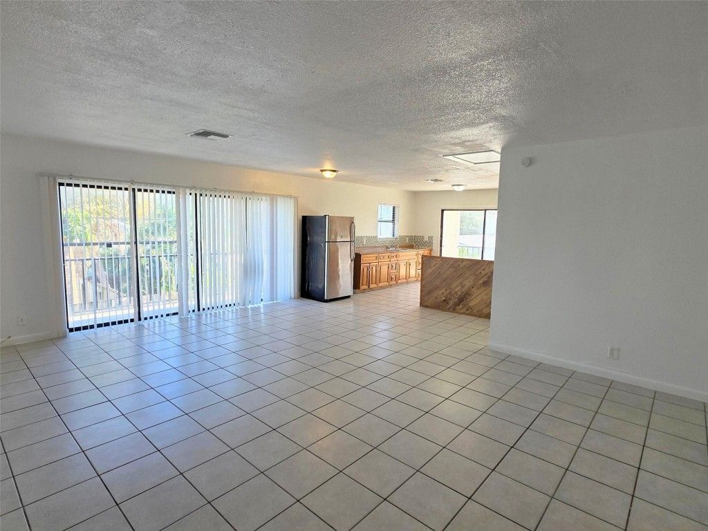 Photo of 928 S Federal Highway #25, Lake Worth Beach, FL 33460 (MLS # F10541473)