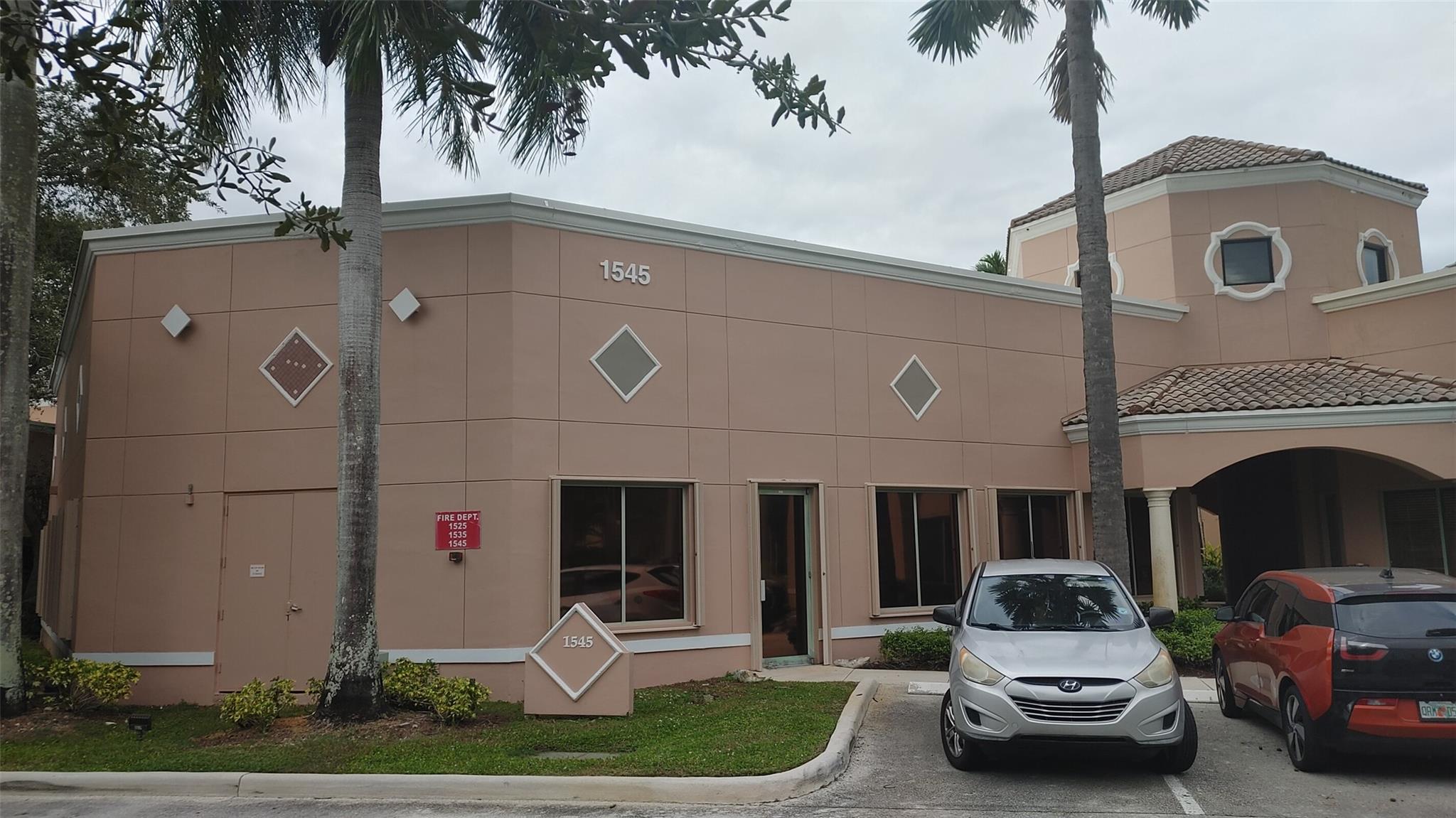 Full freestanding building located at IPC in Weston just 1.5 miles from I-75. 5,080 sqft professional office space. 10+ Private offices, 2 open pit areas 10-15 workstations, conference room, break area, 2 private restrooms, separate IT room.