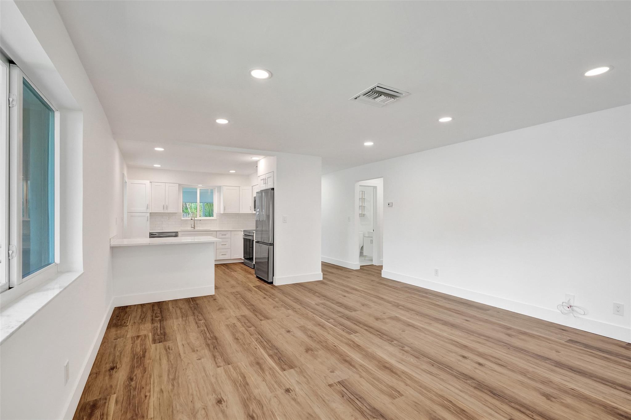 Lloyd Estates 25-47 B - Residential