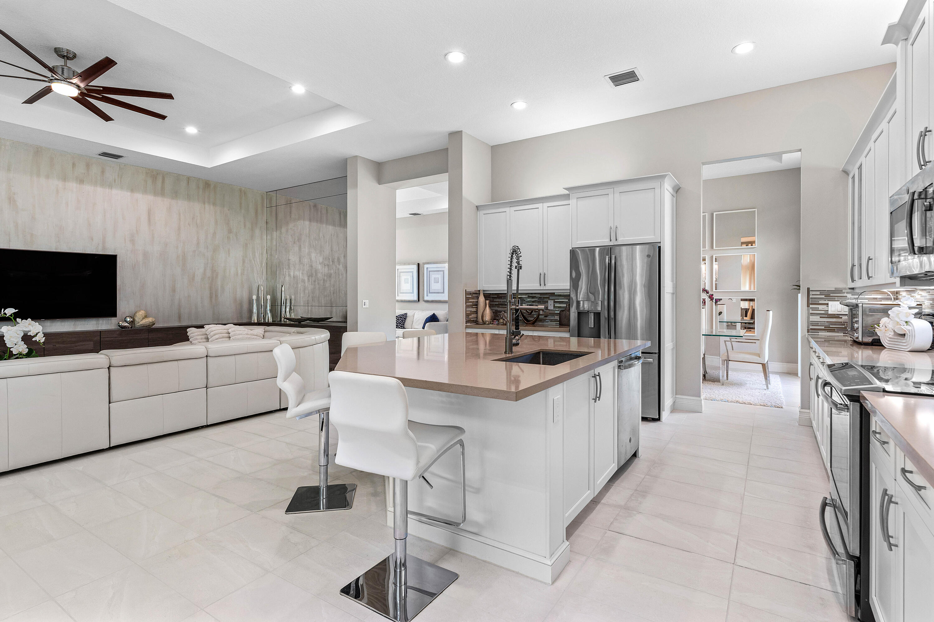 Valencia Bay - Residential