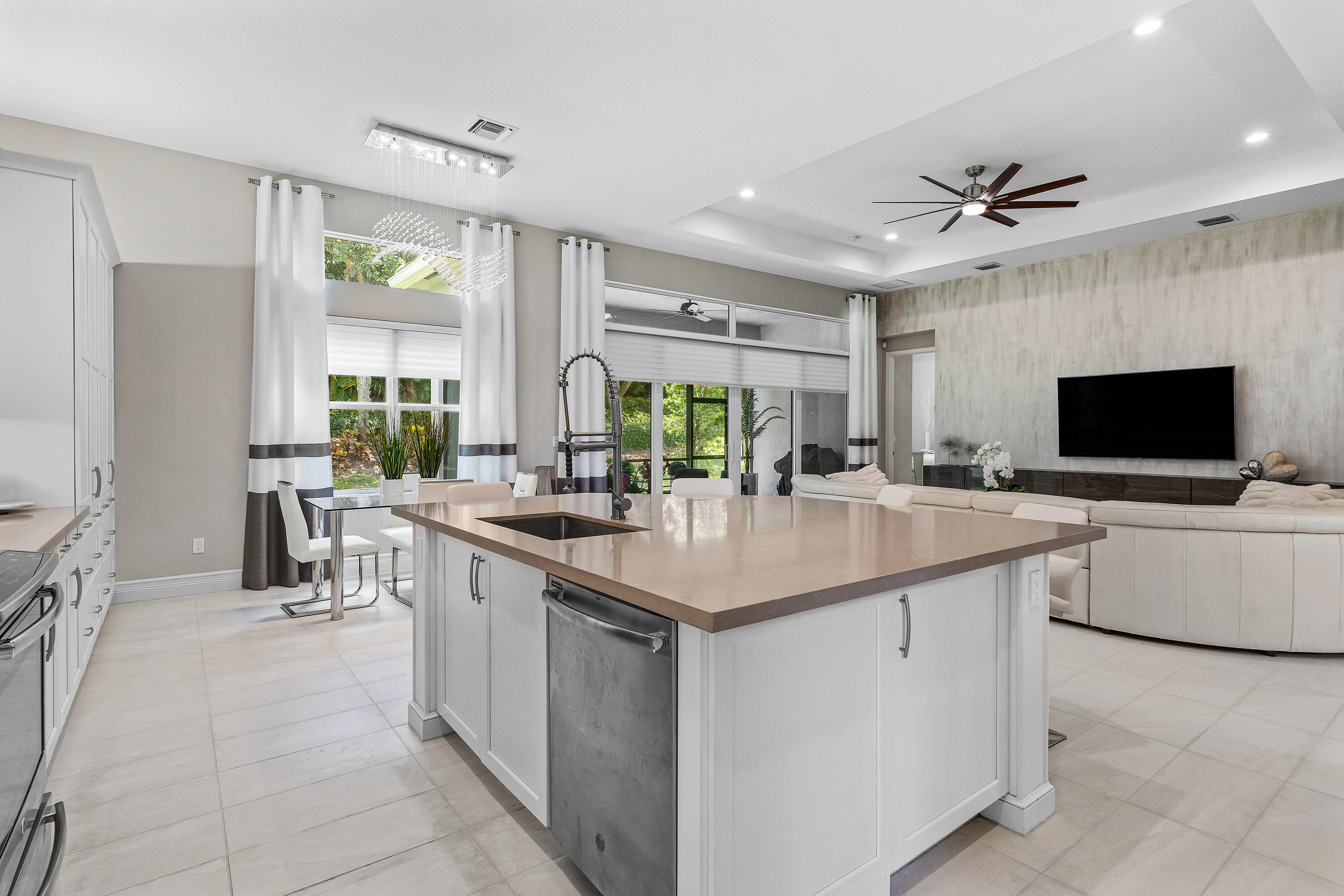 Valencia Bay - Residential