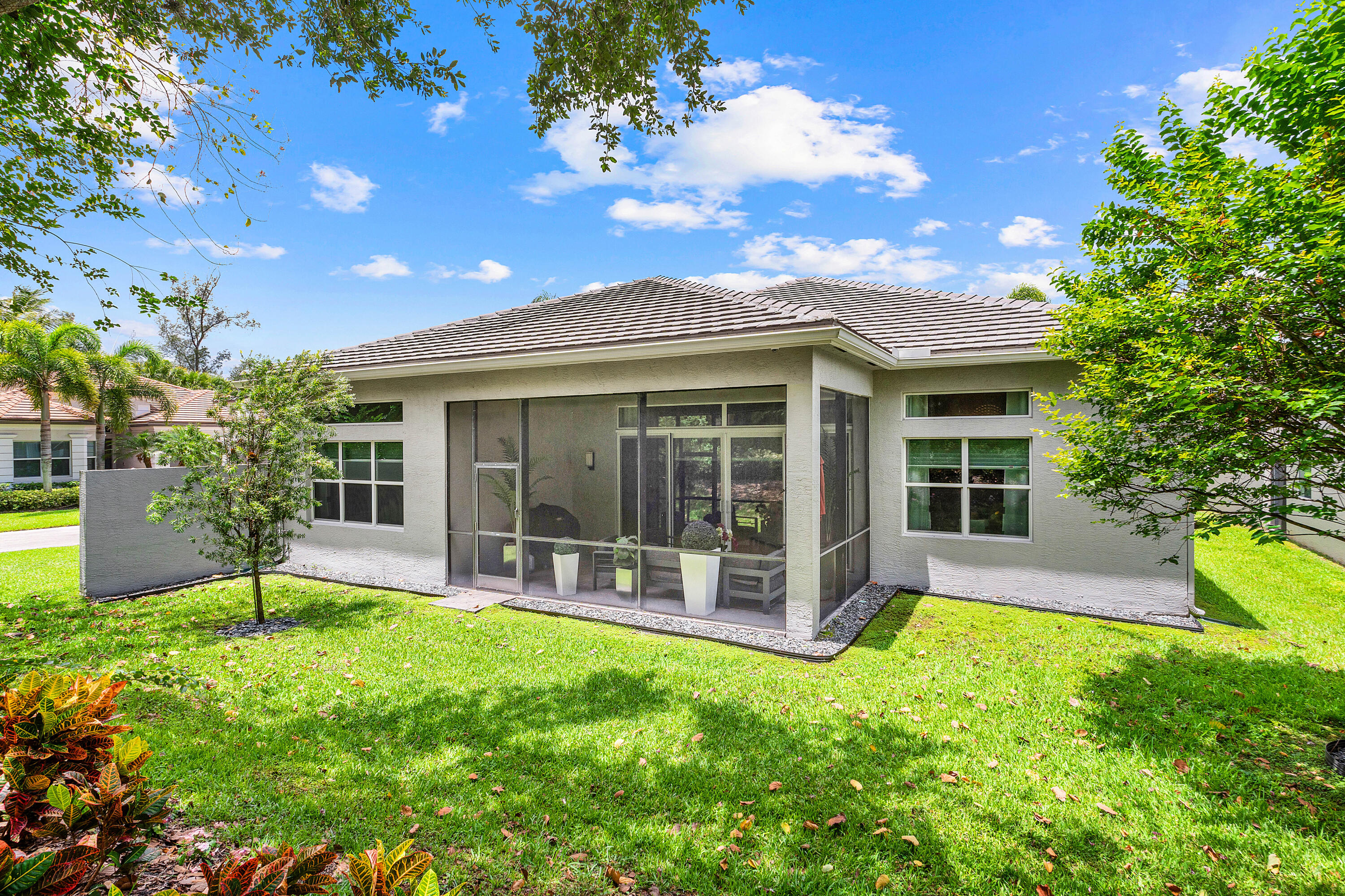 Valencia Bay - Residential