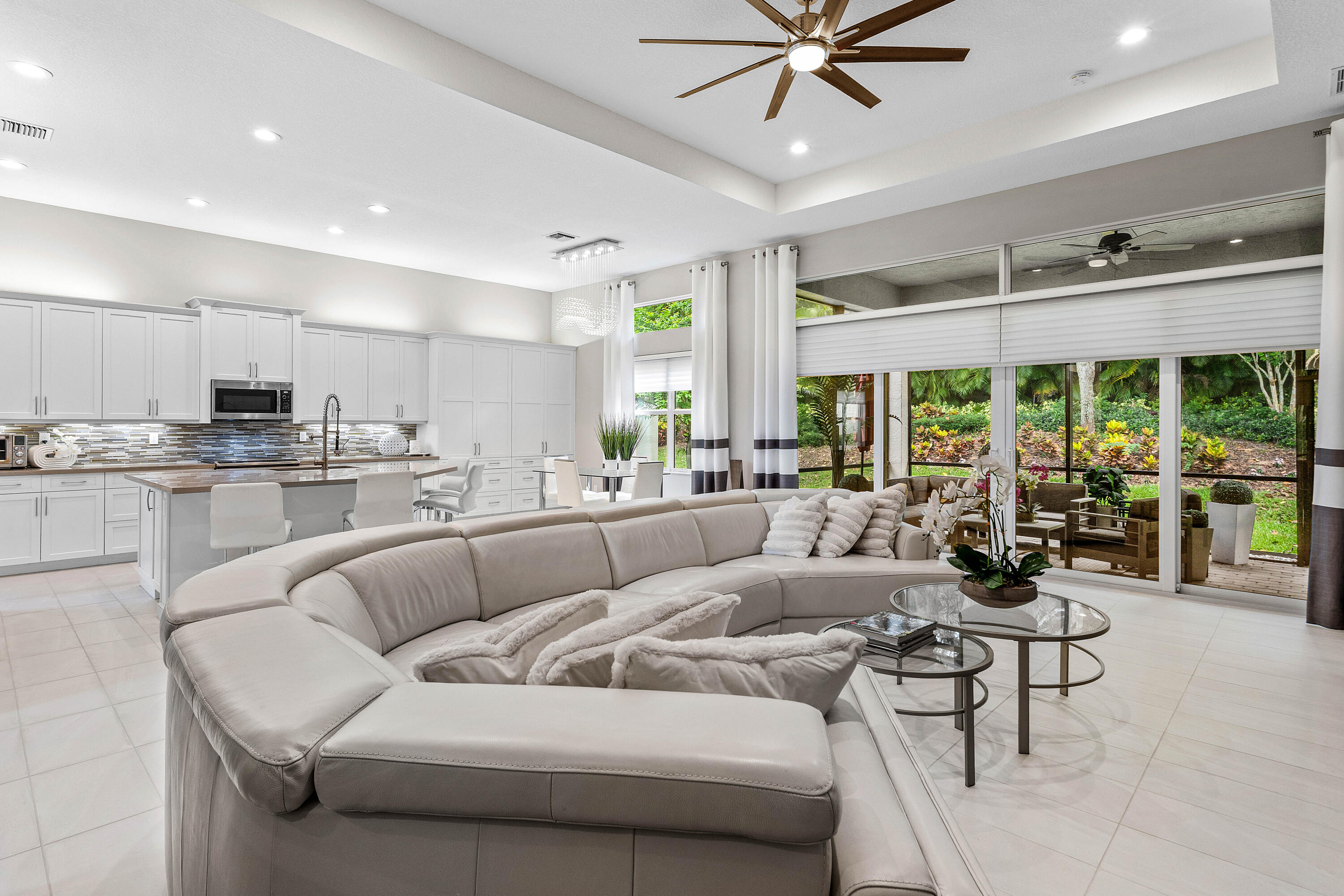 Valencia Bay - Residential