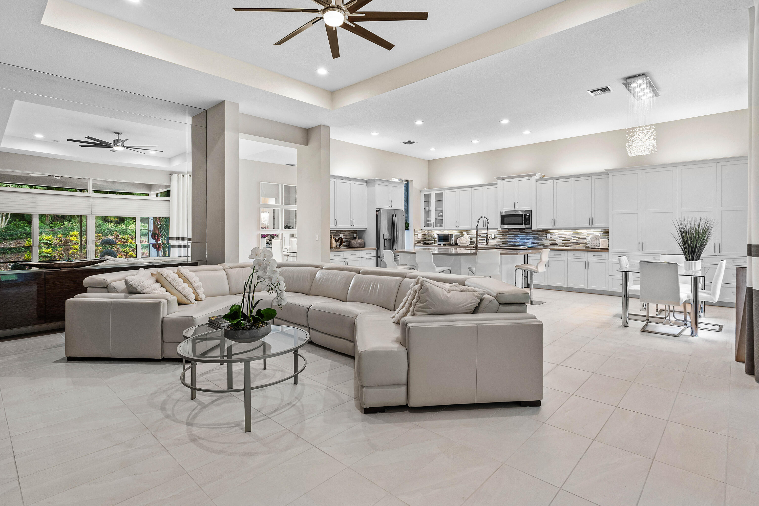 Valencia Bay - Residential