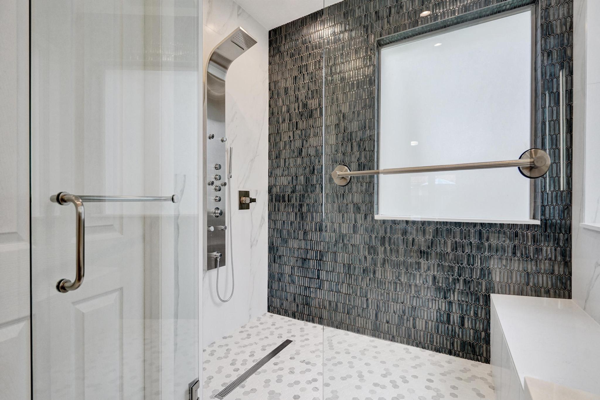 EMBASSY LAKES PHASE II - Residential