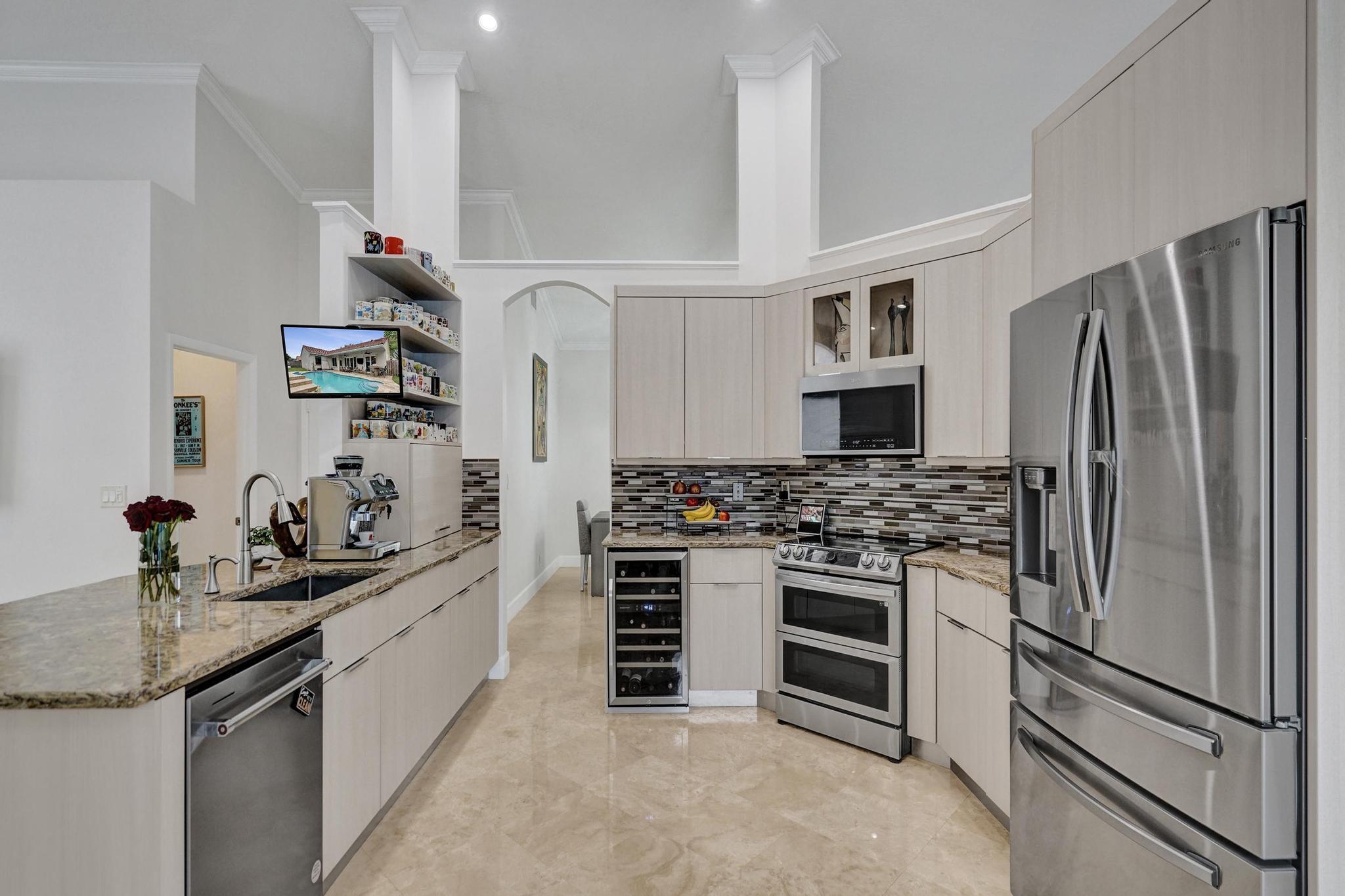 EMBASSY LAKES PHASE II - Residential