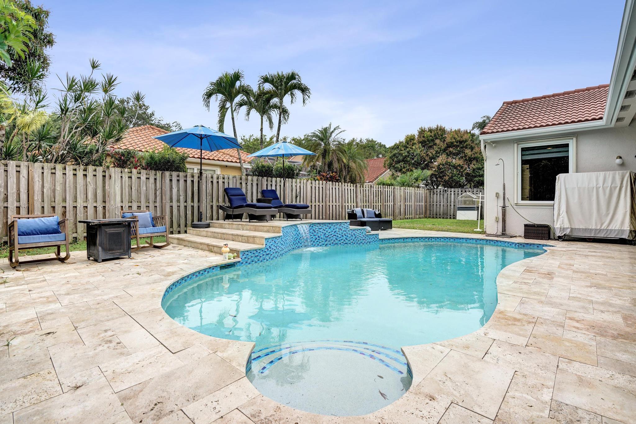 EMBASSY LAKES PHASE II - Residential