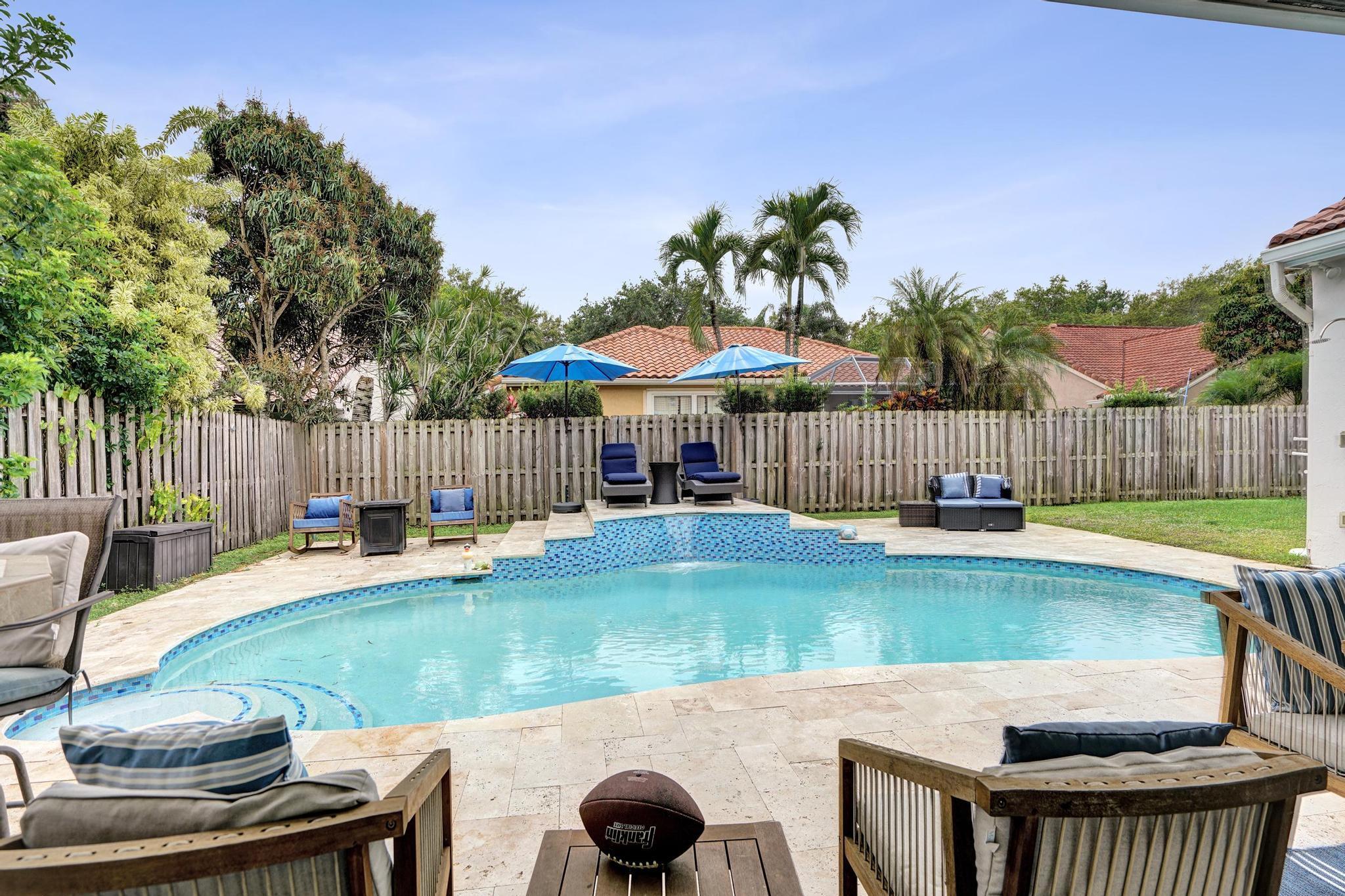 EMBASSY LAKES PHASE II - Residential