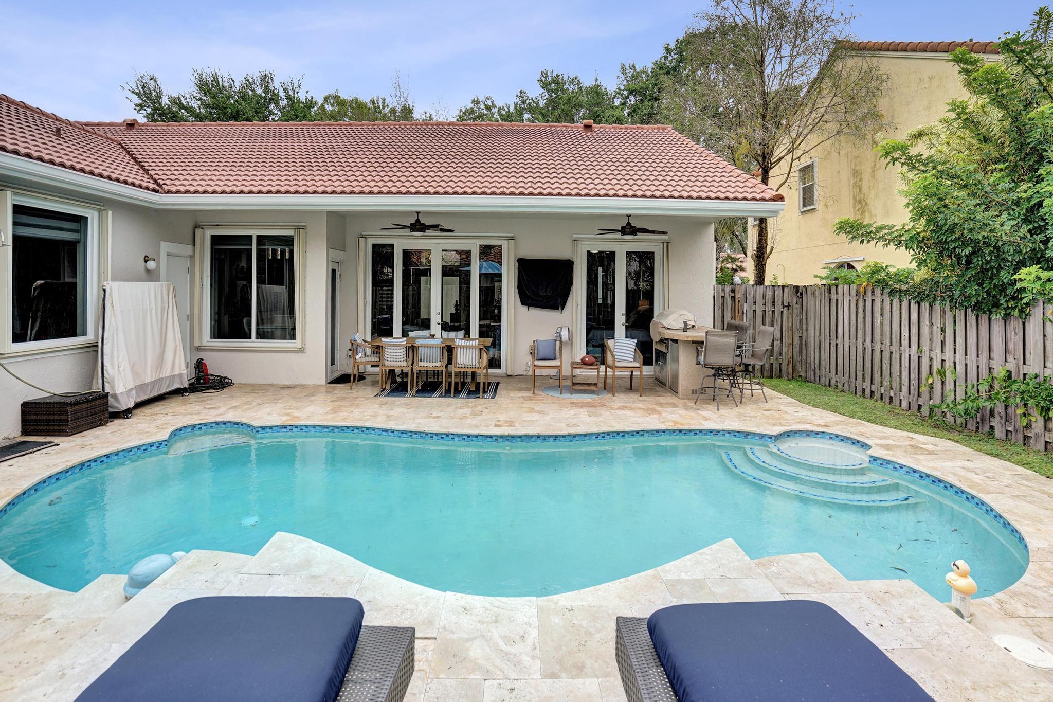 EMBASSY LAKES PHASE II - Residential