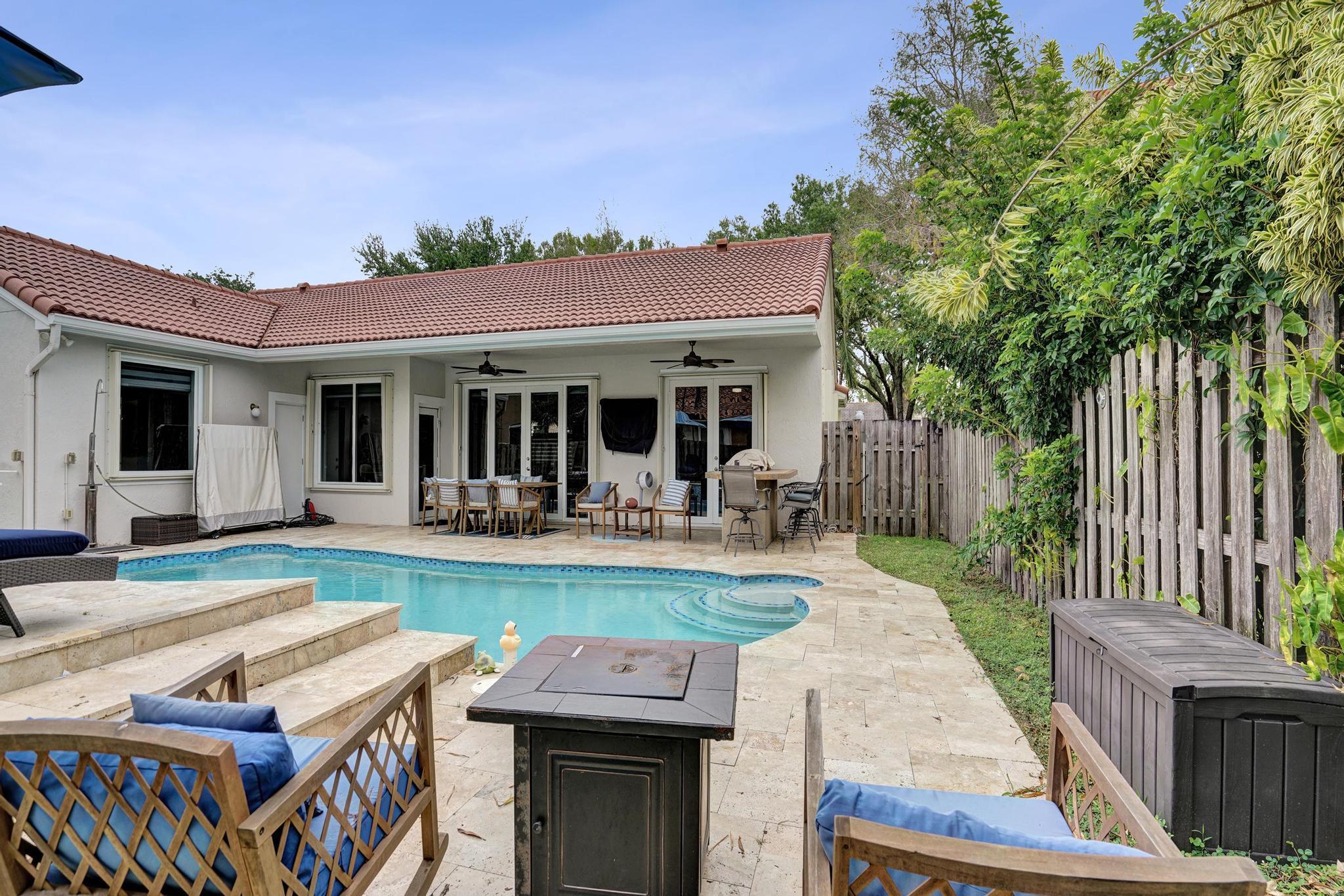 EMBASSY LAKES PHASE II - Residential